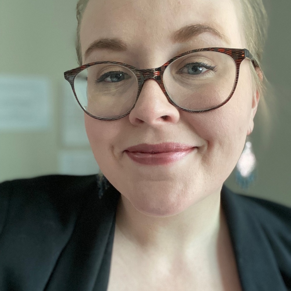 Meet your Posher, Laura